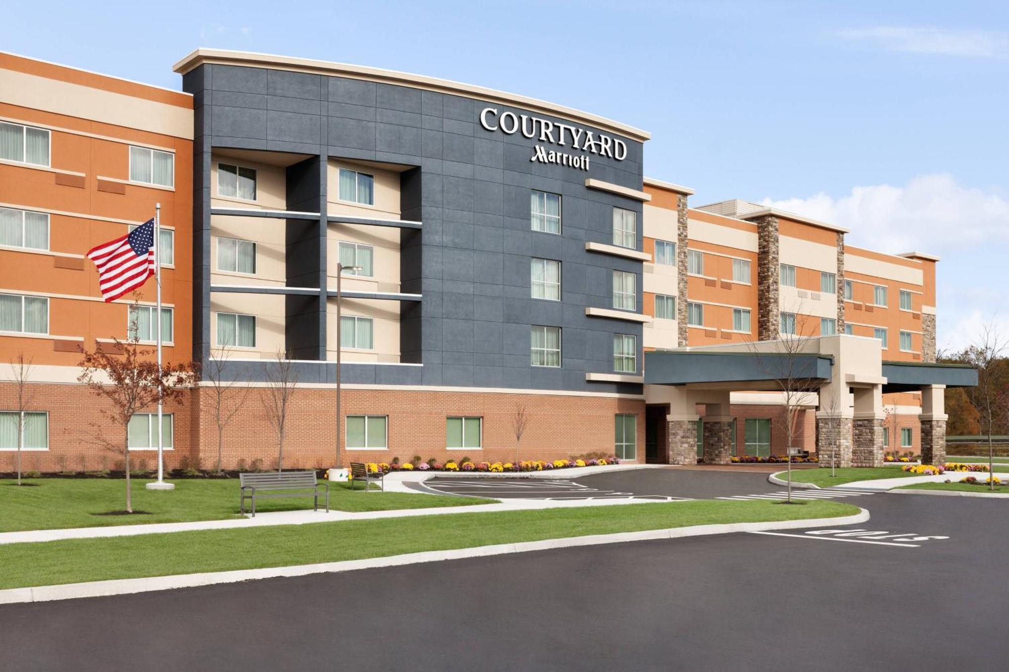 Courtyard By Marriott Boston Dedham/Westwood Hotel Buitenkant foto