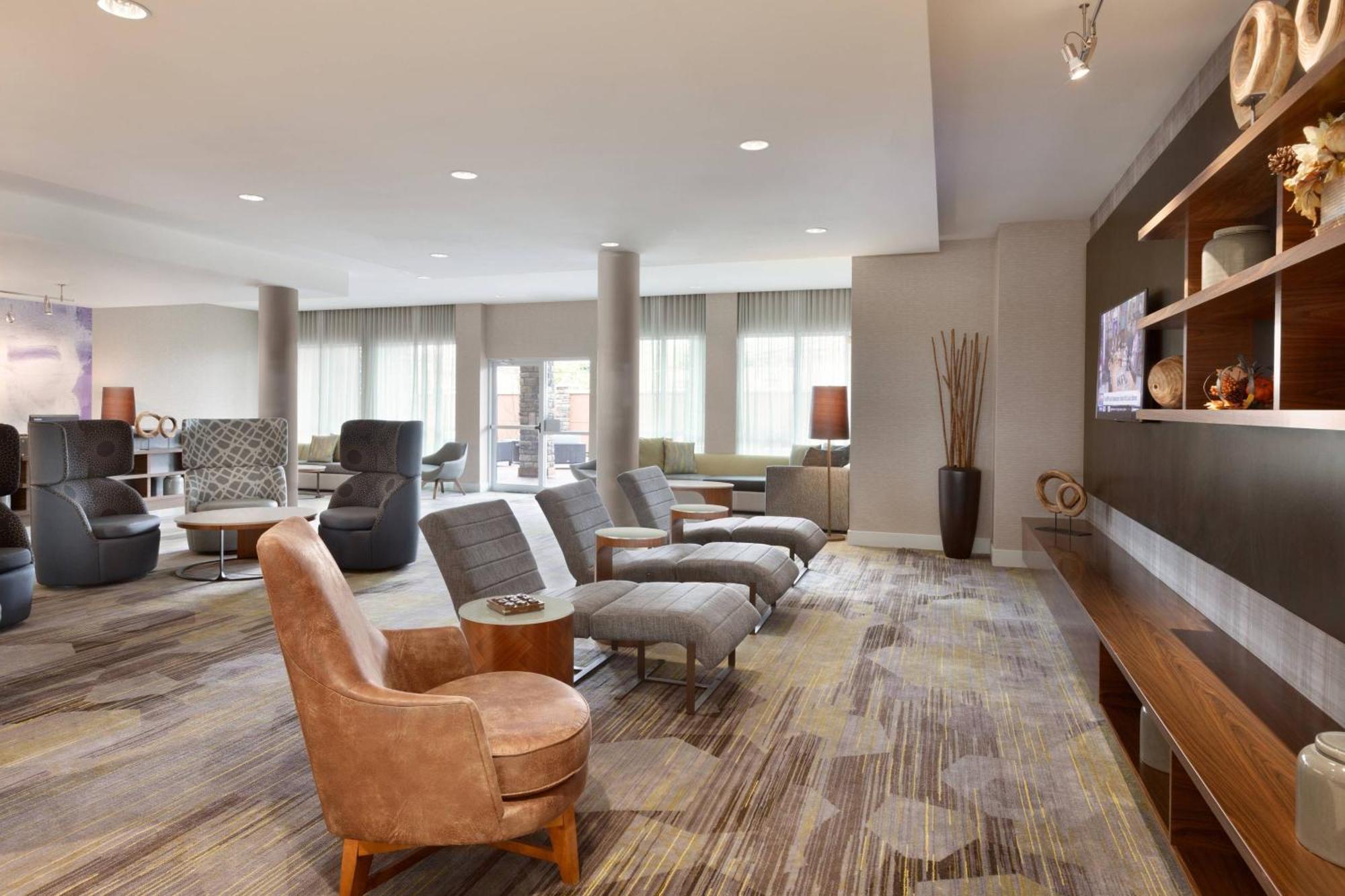 Courtyard By Marriott Boston Dedham/Westwood Hotel Buitenkant foto