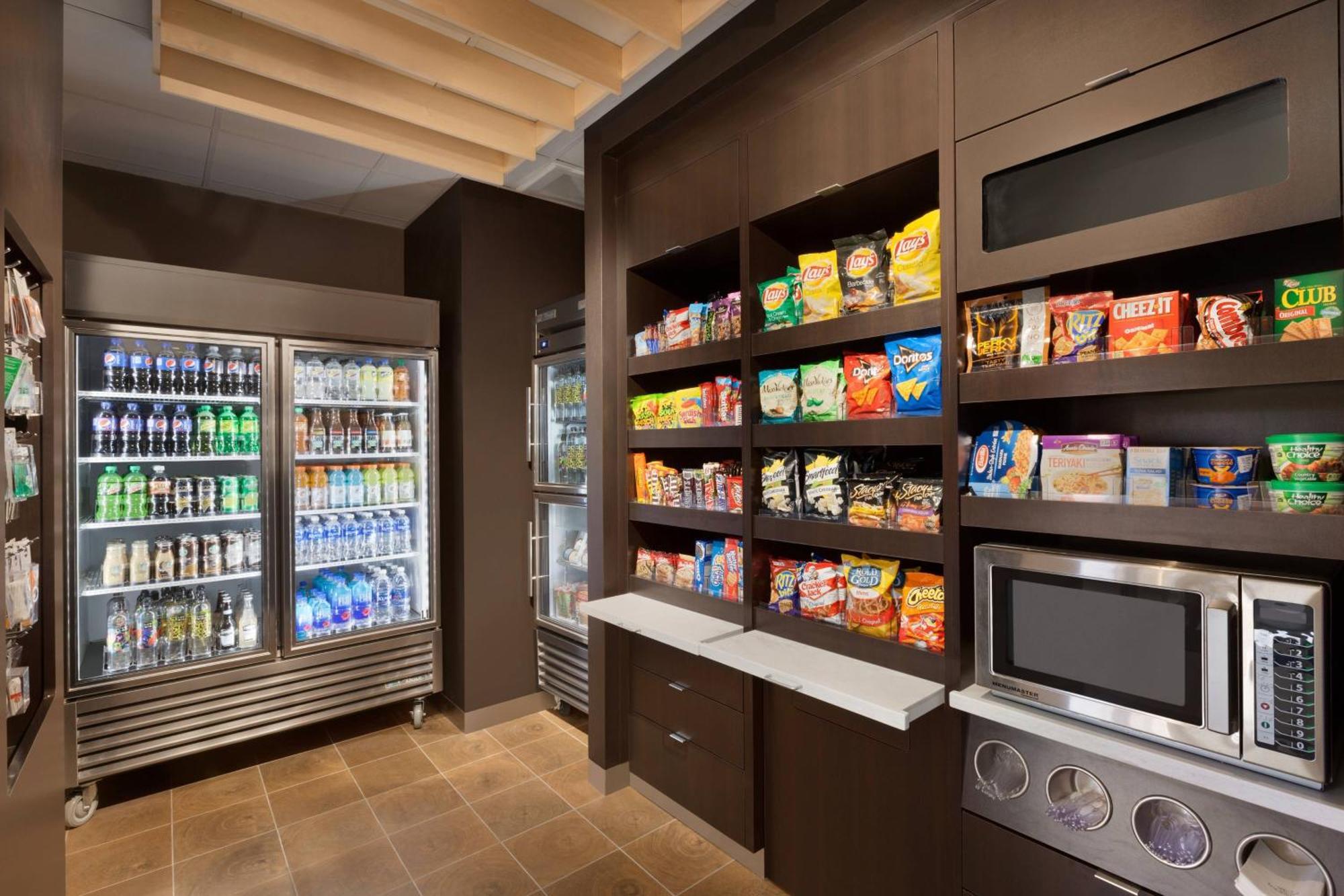 Courtyard By Marriott Boston Dedham/Westwood Hotel Buitenkant foto