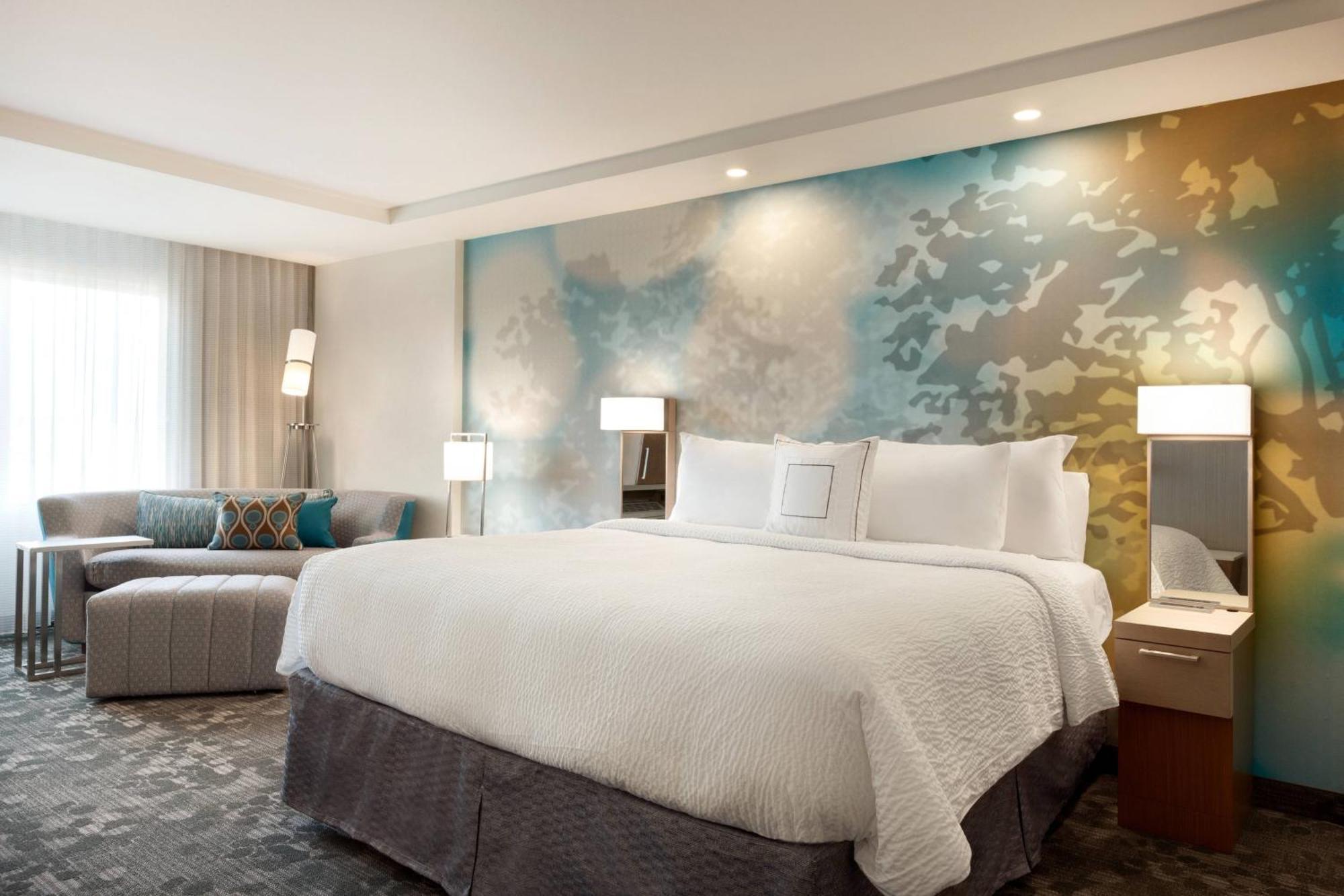 Courtyard By Marriott Boston Dedham/Westwood Hotel Buitenkant foto